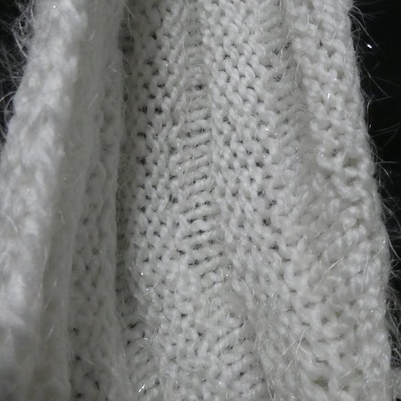 White knit scarf with shiny eyelash knit fibers, GUC - Picture 8 of 10